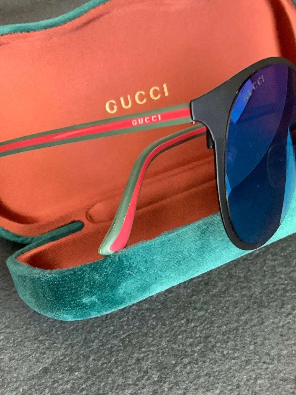 Gucci women’s/men’s  Blue Mirrored Pilot Sunglasses with Red-Accented Temples